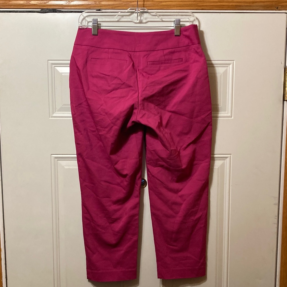 Vibrant Pink Cropped Pants 4